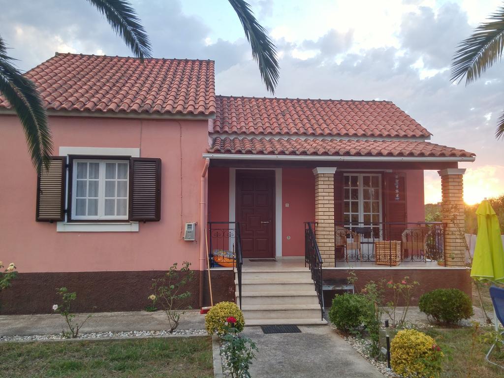 Beautiful Nearby Beach House With Garden, Private Pool And Large Yard Sidárion Zimmer foto
